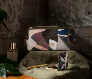 Bathroom: Big Cosmetic Case by Flox
