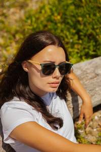 Jewellery And Glasses: Debbie Reynolds Sunglasses - by Moana Road