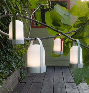 Outdoor: LED lamps with USB charging