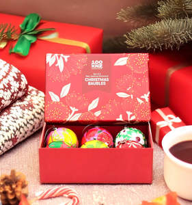 Christmas: Christmas Balls Boxed - Birds and Flowers of New Zealand