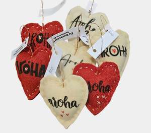 Christmas: Handmade Felt Aroha Hearts