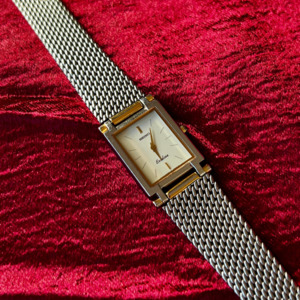 Birth Year Watches 1986: Seiko Exceline Tank Beautiful Women's Watch