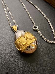 Jewellery Sparkly Things: Tasaki Egg Pendant Watch with Pearl