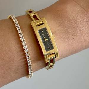 Gucci Slender Black Dial Women’s Watch 3900L