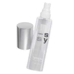 Makeup: Issy True Flex All Day Setting Spray