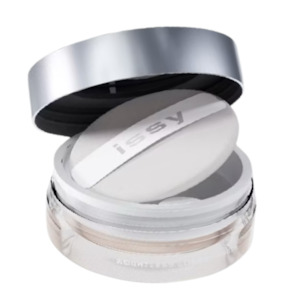Makeup: Issy Weightless Loose Powder