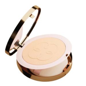 Makeup: Lucky Beauty Skin Blur Powder Foundation