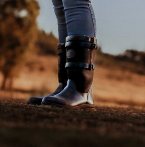 Countryoutfitters: Town and Country Short Waterproof Boots
