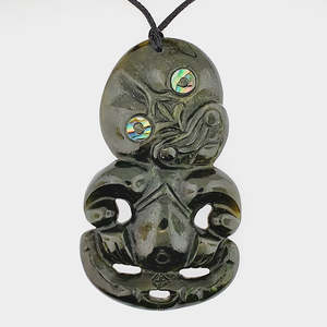 Kiwiana Jewellery: NZ Greenstone Tiki Pendant