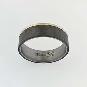 Gents Rings: Tantalum, Carbon Fibre & 9ct Yellow Gold Ring