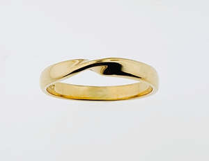 18ct Yellow Gold Twist Ring