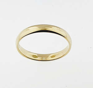 Ladies: 18ct Yellow Gold Ring