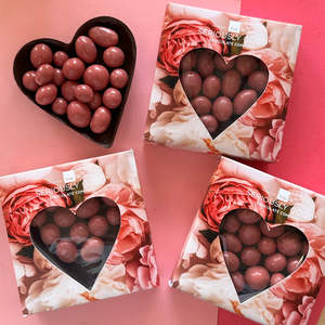 Posies Heart - Chocolate heart cup with raspberries coated in ruby chocolate