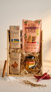 Products: Spice & Sweet Gourmet Gift Box
