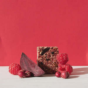 Crafty Weka | Berry & Beetroot Bite / 40g