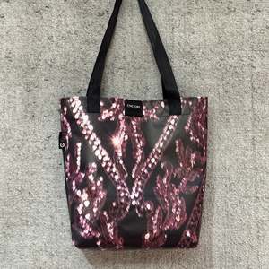 BANNER Bags - Repurposed Event & Advertising Totes