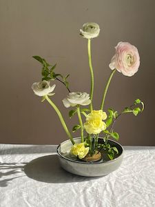 Metal Flower 'Frogs'