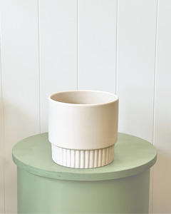 The Ceramics: Klara White Ceramic Pot