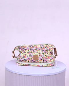 Handbags Lifestyle: Wildflower Cosmetic Bag