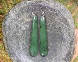 Earrings: NZ Greenstone Medium Roimata Earrings (BN266) Hapopo Pounamu