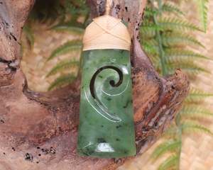 Toki Nz Pounamu: NZ Greenstone Large Toki with Koru Pendant (BC139) Hapopo Pounamu