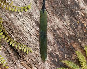 Roimata Pounamu: NZ Greenstone Small Freeform Roimata Pendant (BN965) Hapopo Pounamu