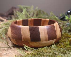 Pounamu Sculptures Touchstones: Wood Bowl (BM663)