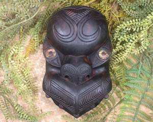NZ Wood Wheku Mask Sculpture (BM196)