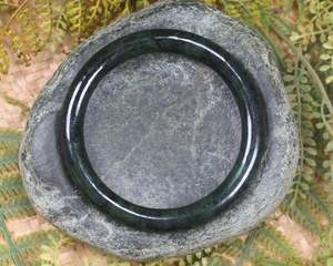 Bracelets: NZ Greenstone Bangle 67mm (BN280) Rimu Pounamu