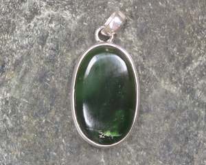 NZ Greenstone Medium Sterling Silver Pendant (BM571) Kawakawa Pounamu