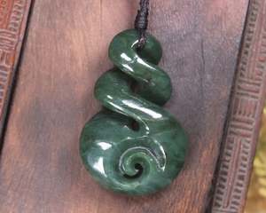 NZ Greenstone Medium Koru Twist Pendant (BM961) Kawakawa Pounamu