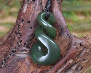 NZ Greenstone Small Twist Pendant (BH049) Kawakawa Pounamu