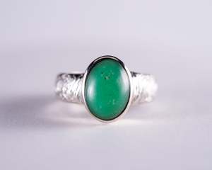 Gemstone Necklace: Australian Chrysoprase Sterling Silver Ring S6 (S676)