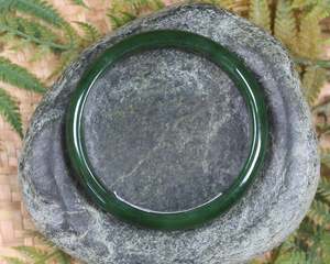 NZ Greenstone Bangle 65mm (BA145) Kawakawa Pounamu