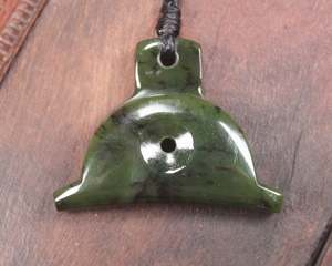 NZ Greenstone Shepard Dog Whistle Pendant (BN233) Rimu Pounamu