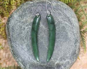 NZ Greenstone Large Huia Beak Earrings (BK072) Hapopo Pounamu