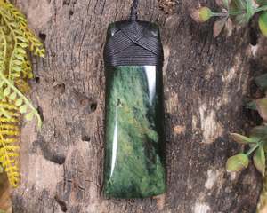 NZ Greenstone Large Toki Pendant (BM070) Flower Jade Pounamu