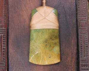 NZ Greenstone Medium Toki Pendant (BM384) Flower Jade Pounamu
