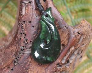 NZ Greenstone Small Hei Matau Pendant (BC854) Kawakawa Pounamu