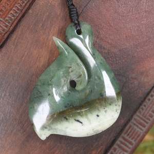 NZ Greenstone Medium Hei Matau Pendant (BP432) Hapopo Pounamu