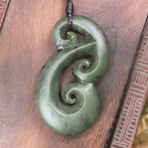 NZ Greenstone Medium Hammerhead Pendant (BN857) Hapopo Pounamu