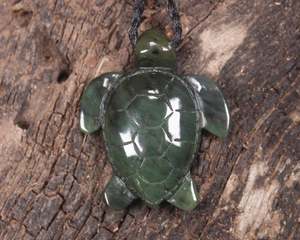 Other Jewellery Designs: NZ Greenstone Medium Turtle Pendant (BK753) Rimu Pounamu