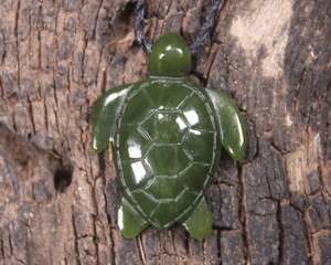 NZ Greenstone Small Turtle Pendant (BK747) Kawakawa Pounamu