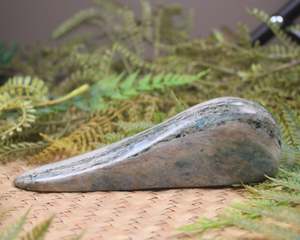Pounamu Sculptures Touchstones: NZ Obay Stone Freeform Touchstone Sculpture (BP189)