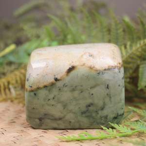 Pounamu Sculptures Touchstones: NZ Greenstone Freeform Touchstone Sculpture (BP187) Flower Jade Pounamu