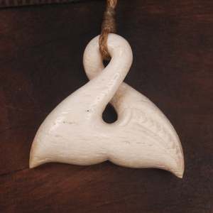 Bone Carvings Nz: NZ Whale Bone Small Whale Tail Pendant (BP044) NZ SALE ONLY