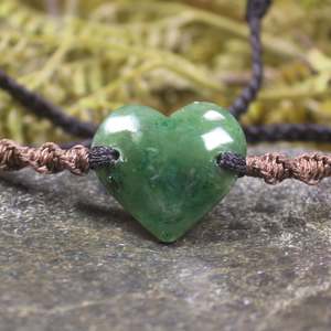 NZ Greenstone Adjustable Cord Heart Bracelet (BN520) Kawakawa Pounamu