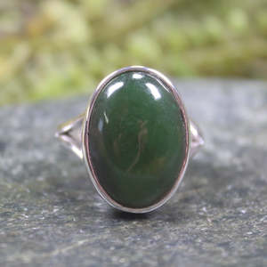 NZ Greenstone Sterling Silver Ring S8 (BM220) Kawakawa Pounamu