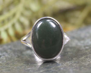 NZ Greenstone Sterling Silver Ring S8 (BM222) Kawakawa Pounamu