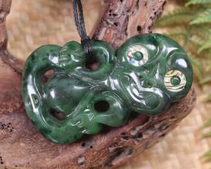 NZ Greenstone Large Hei Tiki Pendant (AX987) Kawakawa Pounamu